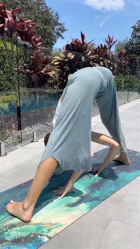 MilaDoesYoga